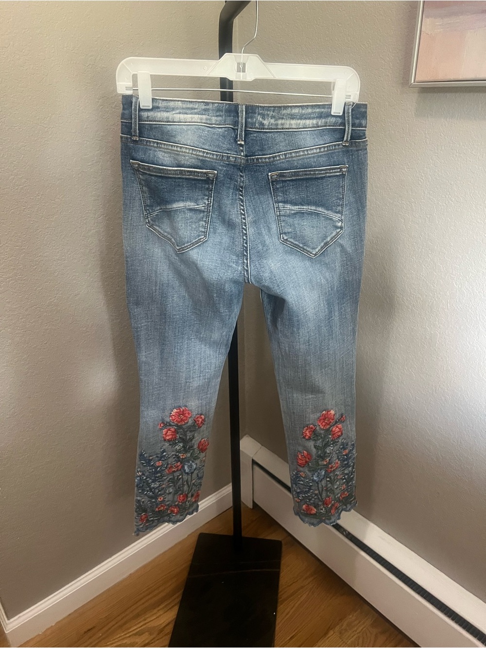 DRIFTWOOD Women’s Light Blue Jeans with Floral Embroidered Hems - Picture 7 of 10